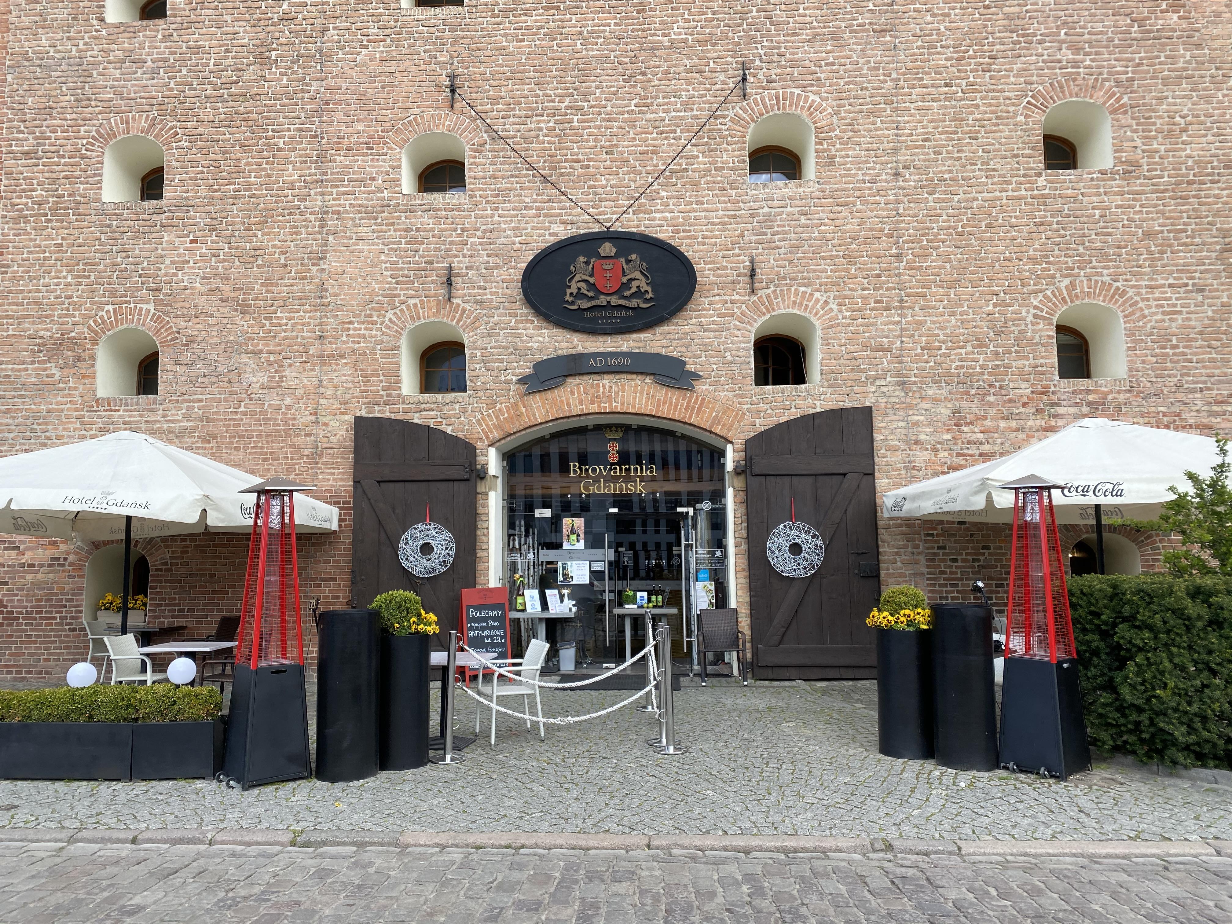 Hotel Gdansk Boutique Bagian luar foto Entrance to the museum