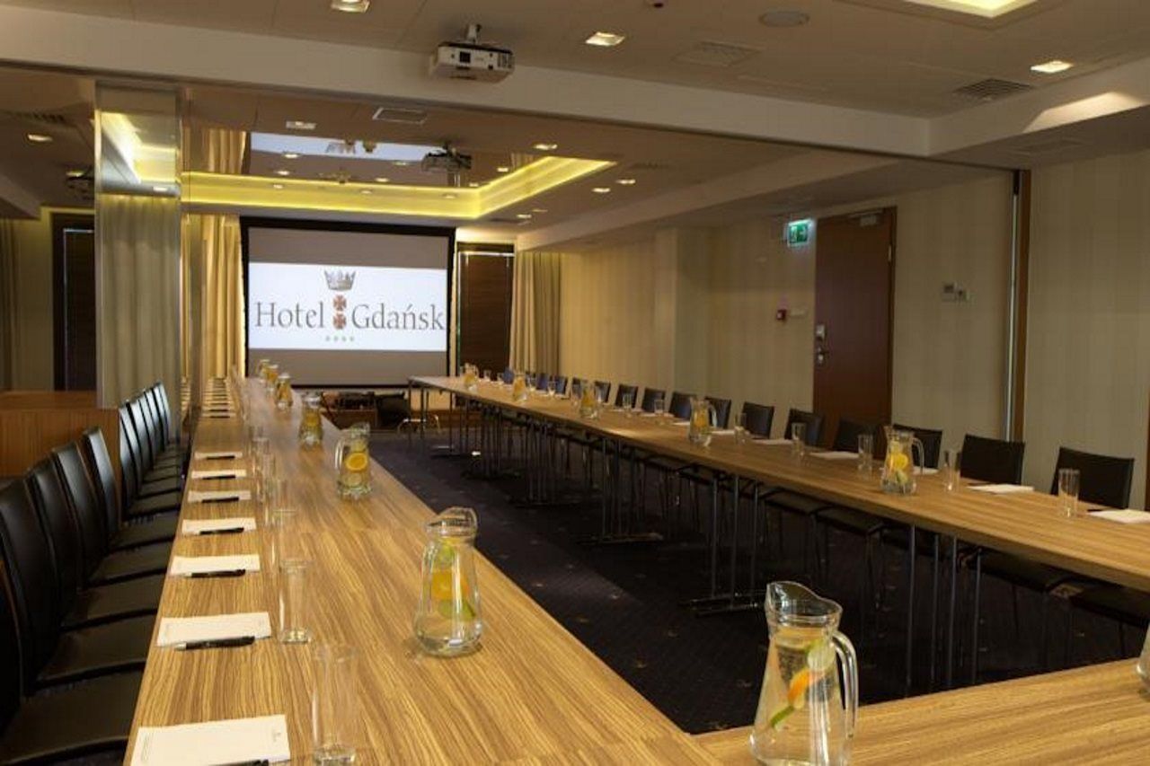 Hotel Gdansk Boutique Bagian luar foto Meeting room